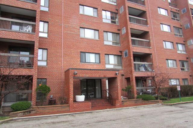 600 Naples Ct. #304, Glenview, IL 60025