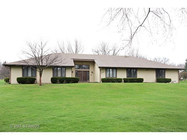 6205 Running Iron Dr., Crystal Lake, IL 60012