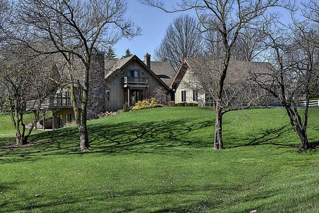39 Lake Adalyn Dr., South Barrington, IL 60010
