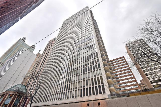 200 E Delaware Pl. #15E, Chicago, IL 60611