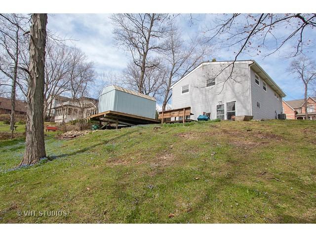 21425 W Crescent Dr., Mundelein, IL 60060