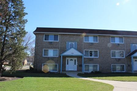 1000 W 18th St. #2N, Broadview, IL 60155