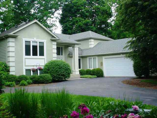 1114 Vineyard Dr., Gurnee, IL 60031