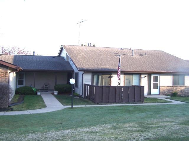 5202 Winslow Cir. #D, Mchenry, IL 60050