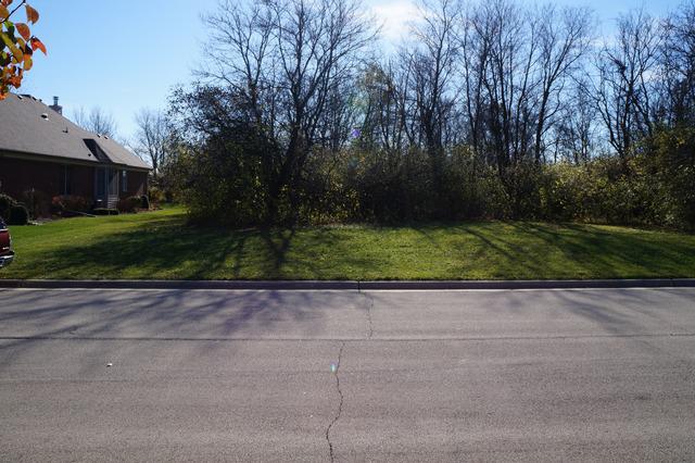 5595 Northcliffe Ln., Rockford, IL 61114