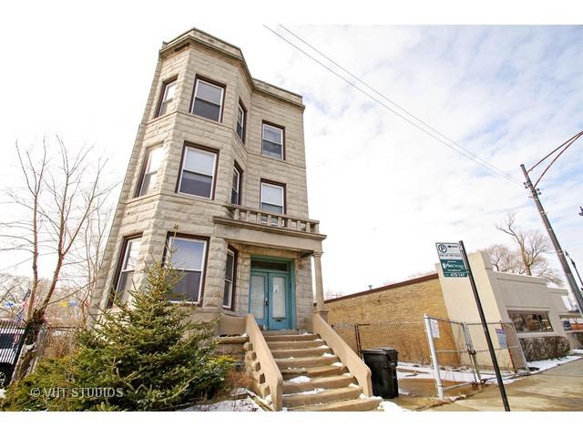 7456 N Clark St., Chicago, IL 60626
