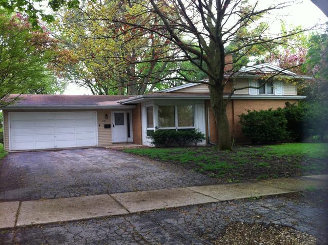 444 Buckeye Dr., Naperville, IL 60540