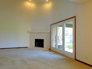 1700 Pebble Beach Dr., Hoffman Estates, IL 60169