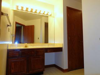 1700 Pebble Beach Dr., Hoffman Estates, IL 60169