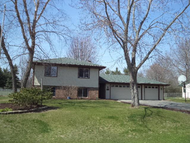 12102 Blue Spruce Dr., Roscoe, IL 61073