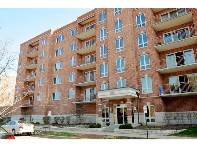 1327 E Washington St. #609, Des Plaines, IL 60016