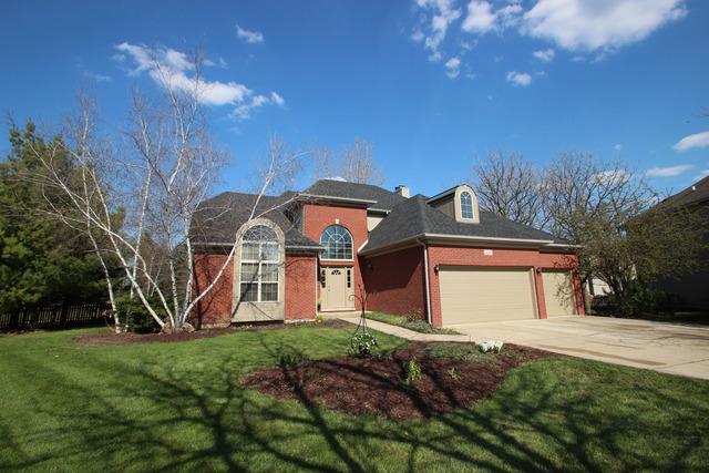327 Ash Grove Ln., Oswego, IL 60543