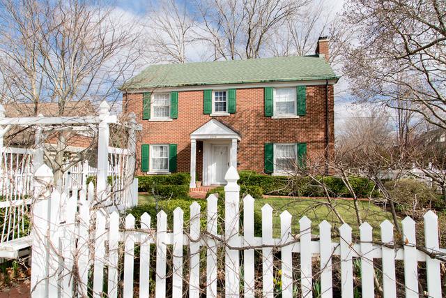 1219 W Glenwood Ave., Joliet, IL 60435