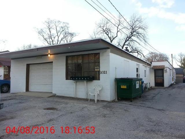 1021 Sill Ave., Aurora, IL 60506