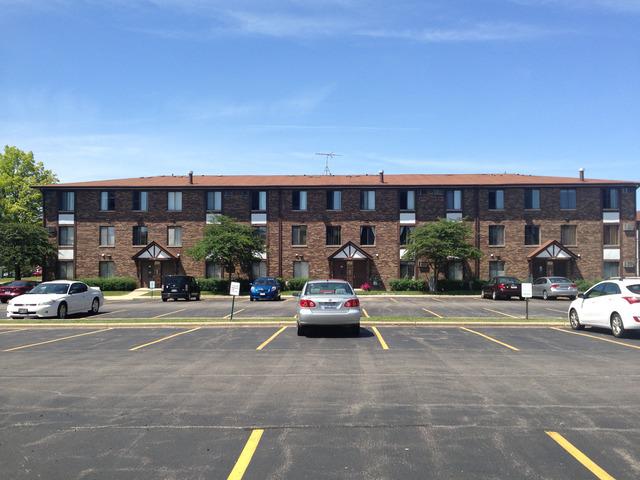 239 Gregory St. #13, Aurora, IL 60504