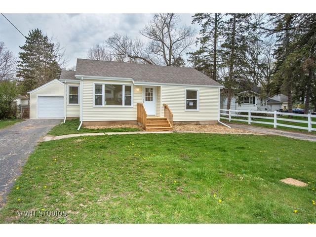206 Millard Ave., Fox River Grove, IL 60021