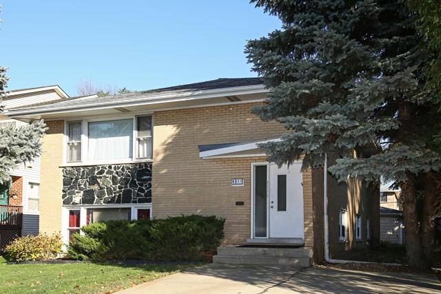 4911 Spencer Ave., Lisle, IL 60532