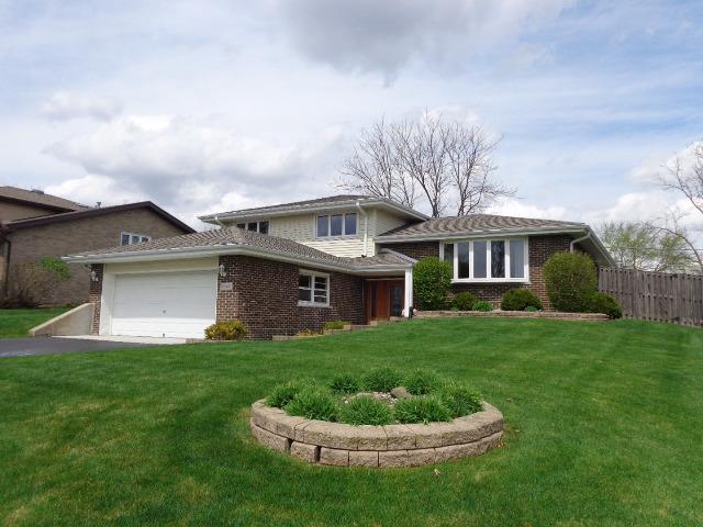 8848 W 98th Pl., Palos Hills, IL 60465