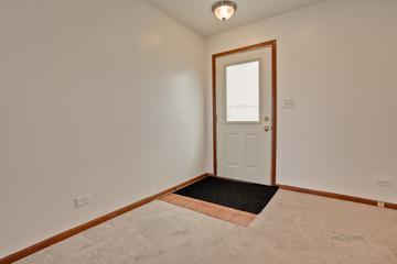 136 W Sprucewood Ln., Round Lake Beach, IL 60073
