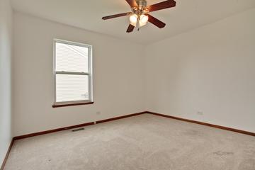 136 W Sprucewood Ln., Round Lake Beach, IL 60073