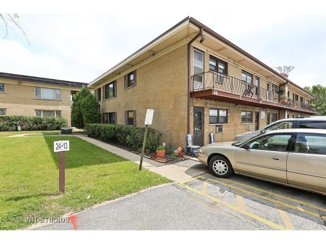 24 King Arthur Ct. #14, Northlake, IL 60164