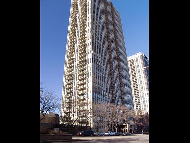 1660 N Lasalle Dr. #3701-03, Chicago, IL 60614