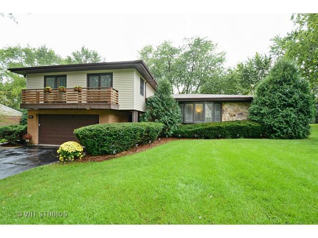 21178 N Crestview Dr., Barrington, IL 60010
