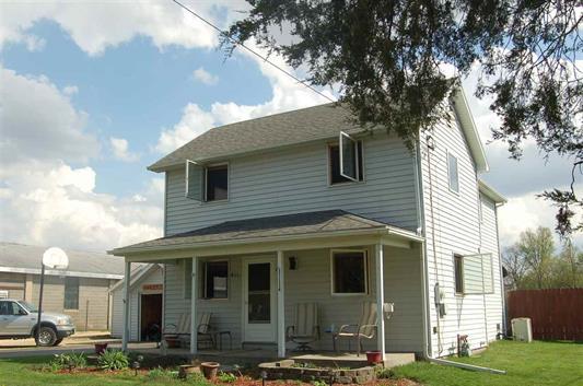 411 E Hitt St., Mount Morris, IL 61054