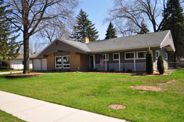 212 Sharon Ln., North Aurora, IL 60542