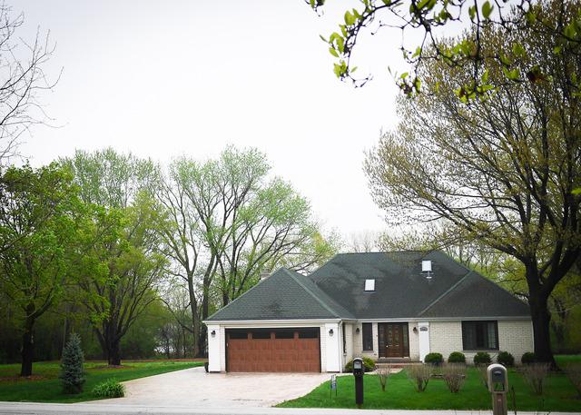 8383 Main St., Downers Grove, IL 60516