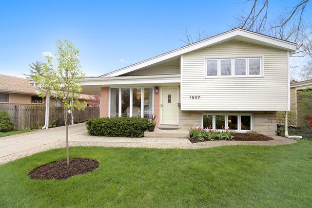 1507 Sunset Ridge Rd., Northbrook, IL 60062