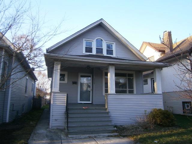 5923 W Byron St., Chicago, IL 60634