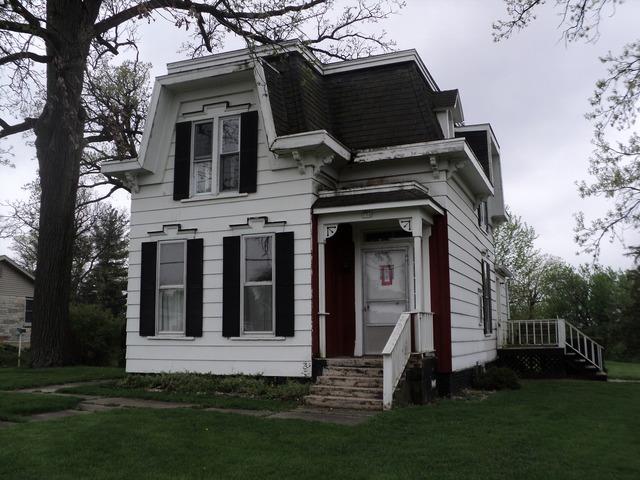 176 Peru St., Paw Paw, IL 61353