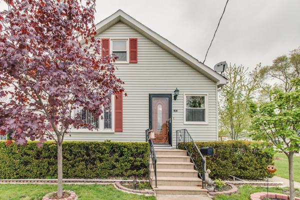 120 E Chestnut St., Coal City, IL 60416
