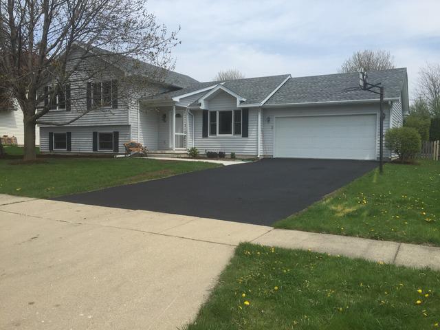 1516 Crayton Cir., Dekalb, IL 60115
