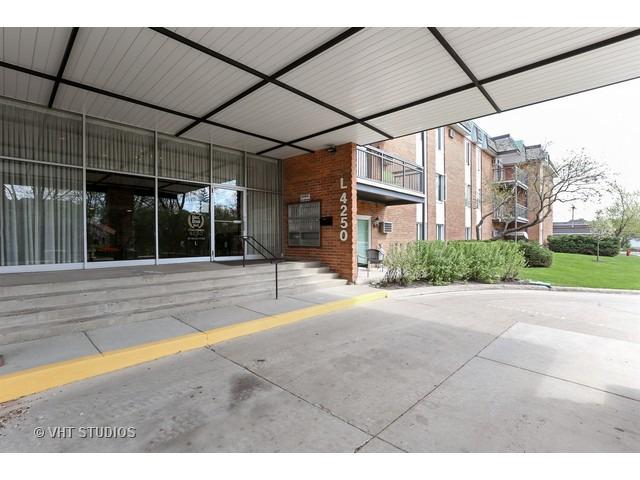 4250 Saratoga Ave. #L315, Downers Grove, IL 60515