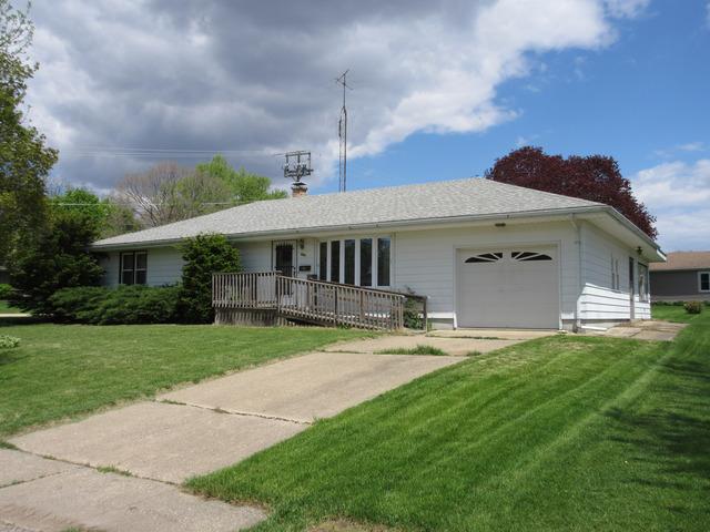 304 S State St., Franklin Grove, IL 61031
