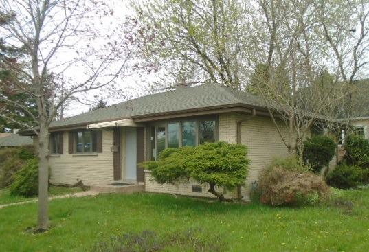 1496 Howard Ave., Des Plaines, IL 60018