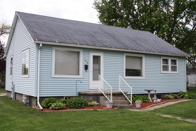 106 N Metcalf Ave., Amboy, IL 61310