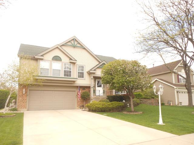 2138 Green Bridge Ln., Hanover Park, IL 60133