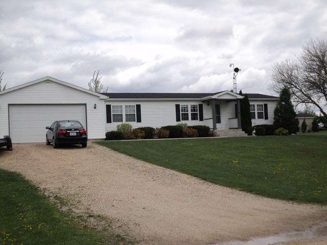 1202 Fisk Rd., Compton, IL 61318