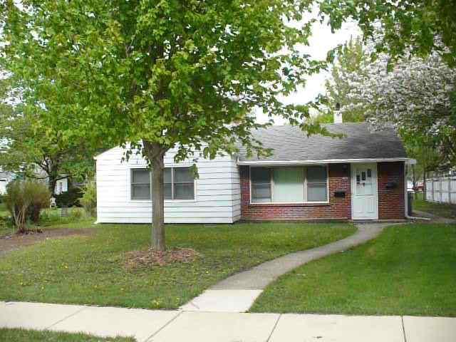 915 N 11th St., Rochelle, IL 61068