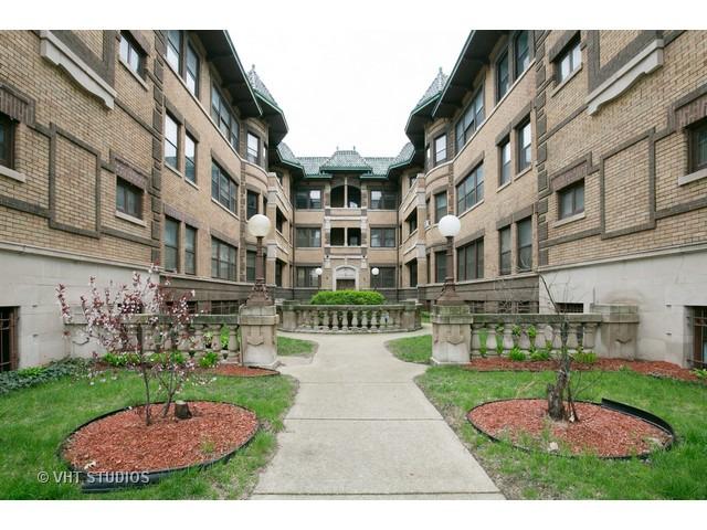 943 E Hyde Park Blvd. #1, Chicago, IL 60615