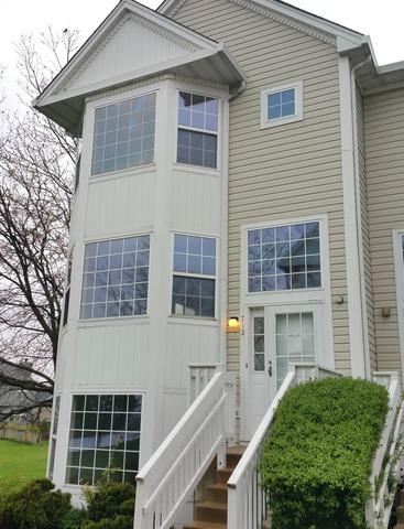 712 Hidden Creek Ln. #12, North Aurora, IL 60542