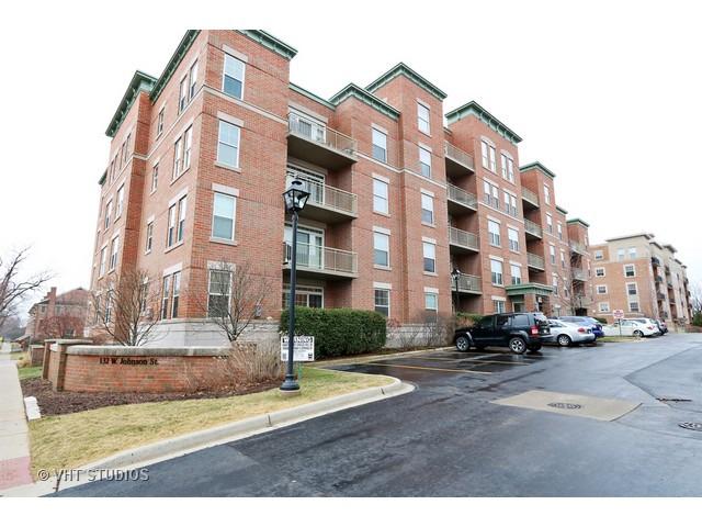 132 W Johnson St. #104, Palatine, IL 60067