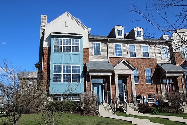 89 Station Park Cir., Grayslake, IL 60030