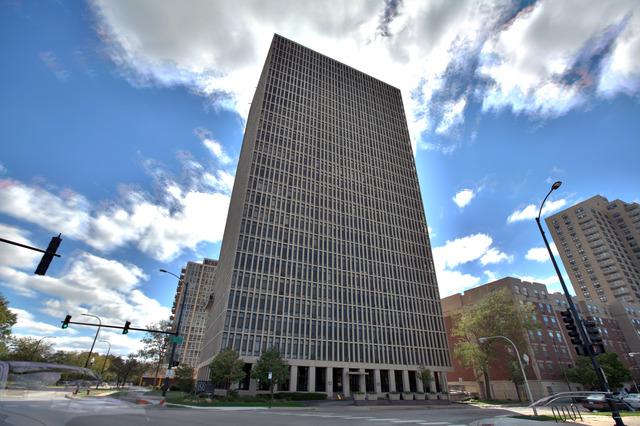6700 S South Shore Dr. #17B, Chicago, IL 60649