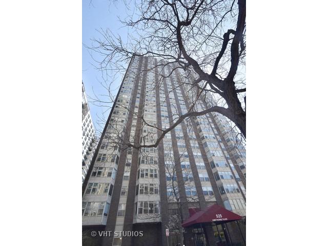 525 W Hawthorne Pl. #1806, Chicago, IL 60657