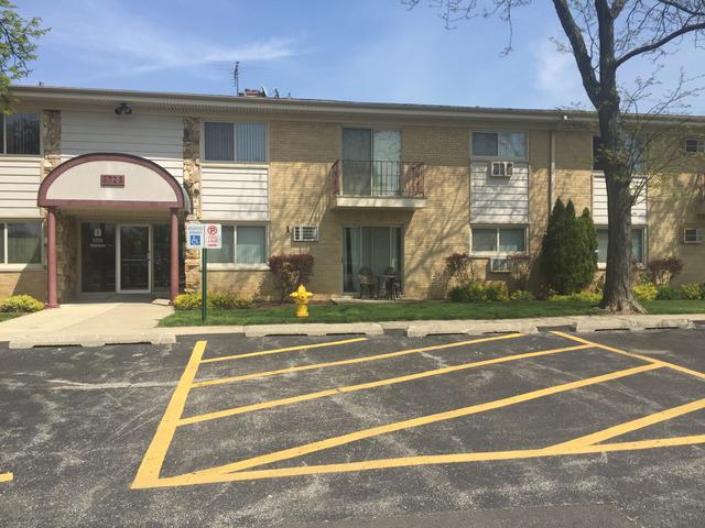 5725 Holmes Ave. #11, Clarendon Hills, IL 60514