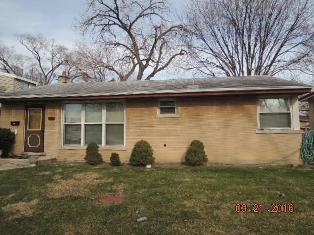 8723 Ridgeway Ave., Skokie, IL 60076